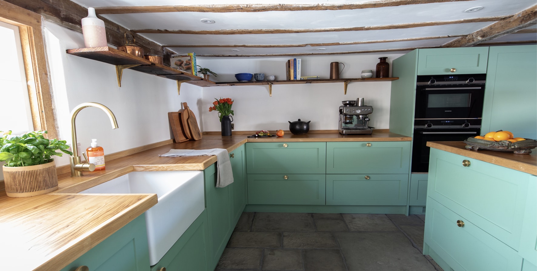 Thatch End - Nested Living